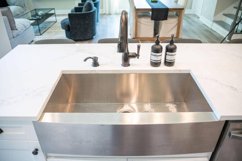 Brand New: Urban Oasis 5 Min From Mercedes Benz アトランタ エクステリア 写真